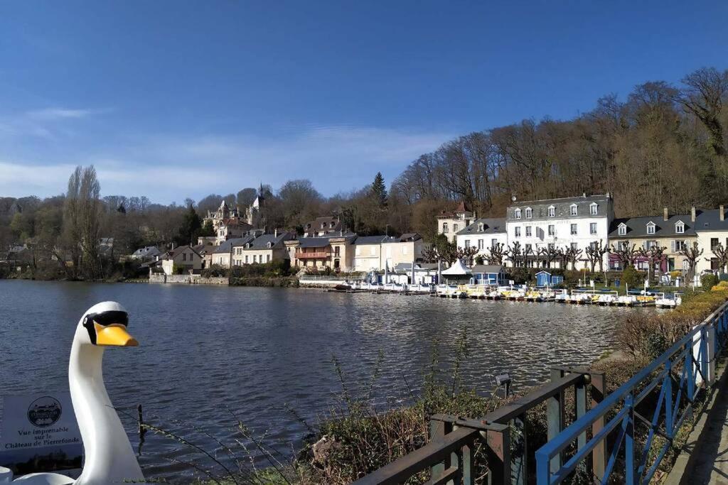 Appartement Vintage Avec Vue Sur Le Chateau Pierrefonds Kültér fotó